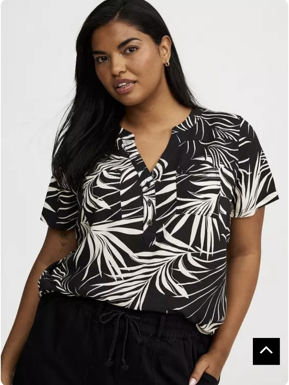 torrid Black & White Tropical Print Short-Sleeve V-Notch Blouse